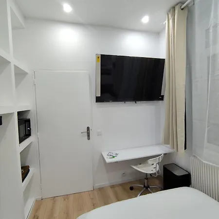 Privatunterkunft Private Bedroom With Private Bathroom Lille